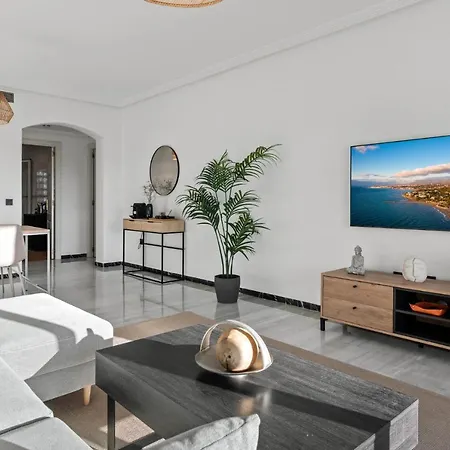 Modern - 2 Bedrooms, Beachside - Puerto Banus Marbella