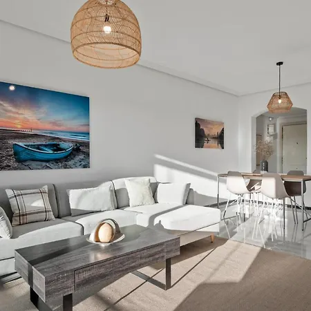 Modern - 2 Bedrooms, Beachside - Puerto Banus Apartment *