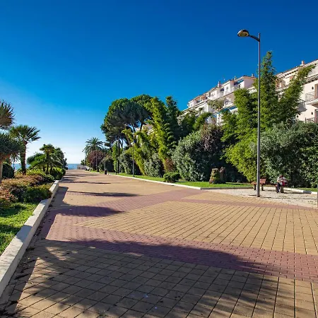 Apartment Modern - 2 Bedrooms, Beachside - Puerto Banus Marbella