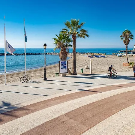 Apartment Modern - 2 Bedrooms, Beachside - Puerto Banus