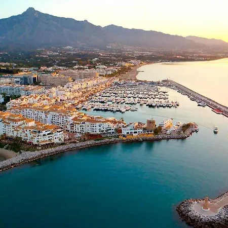 Apartment Modern - 2 Bedrooms, Beachside - Puerto Banus Marbella